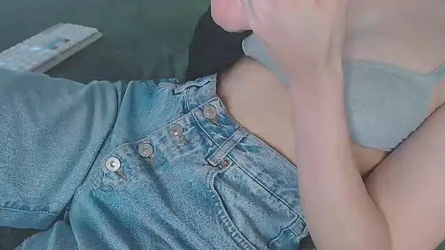 Kiradoll27 online show from 01/31/25, 09:48