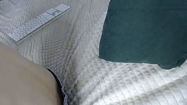 Kiradoll27 online show from 11/19/25, 10:04