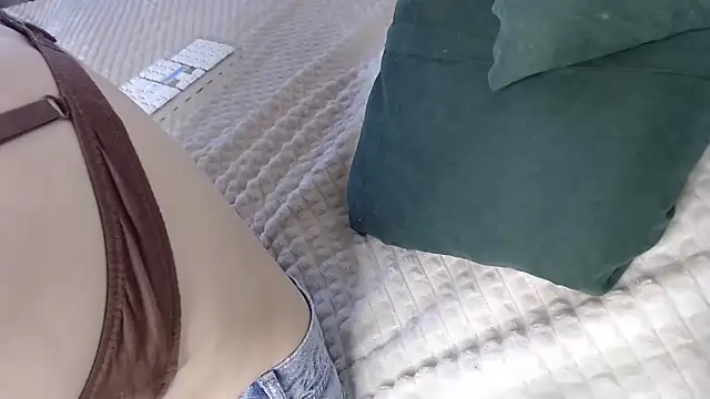 Kiradoll27 online show from 11/22/25, 09:41