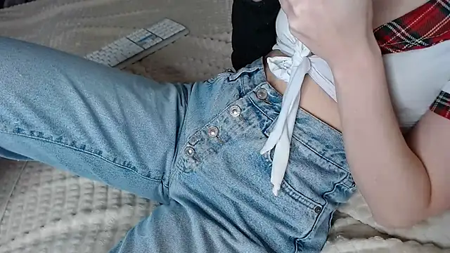 Kiradoll27 online show from 12/04/25, 10:13