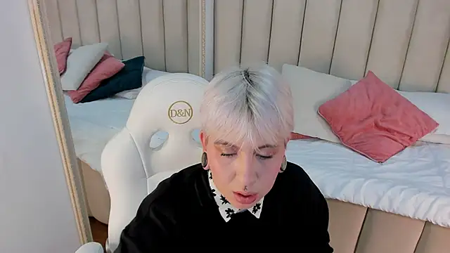 amy ink online show from 09/13/25, 11:32