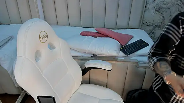 amy ink online show from 09/26/25, 11:25