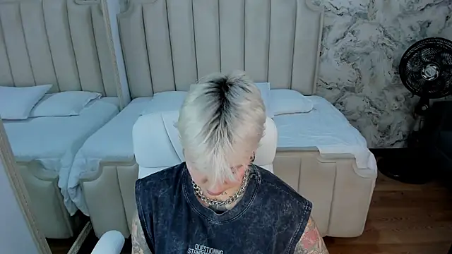 amy ink online show from 10/18/25, 11:33