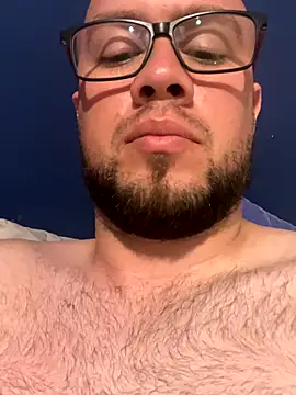 AlejoStrep online show from 11/20/25, 05:40