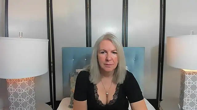 EricaTop online show from 10/19/25, 05:08