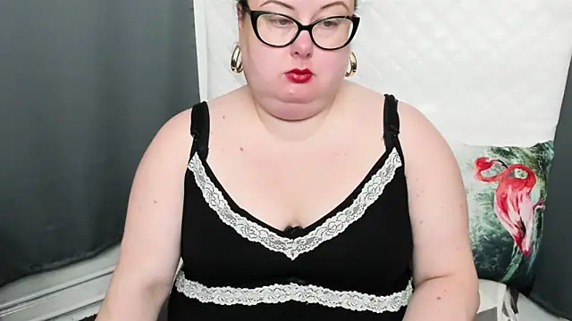 Snapshot of dirtyBonnie chatting on 12/19/24, 06:12 dirtyBonnie online show from 12/19/24, 06:12