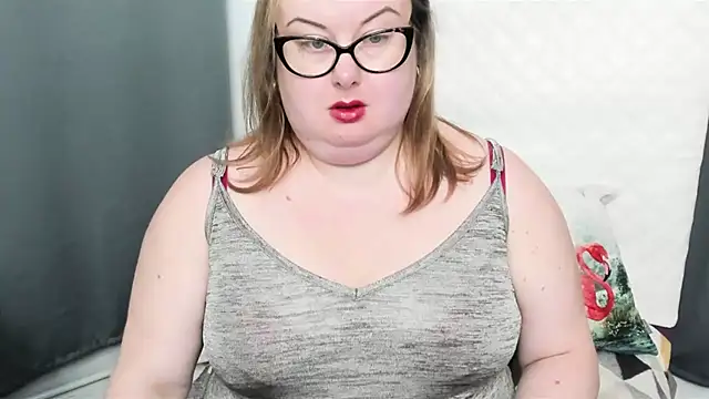 Snapshot of dirtyBonnie chatting on 12/23/24, 09:05 dirtyBonnie online show from 12/23/24, 09:05