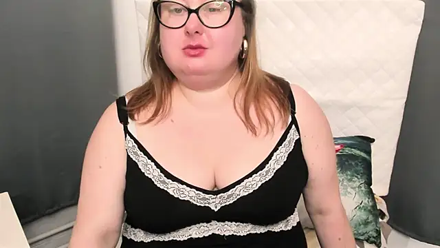 Snapshot of dirtyBonnie chatting on 01/24/25, 10:53 dirtyBonnie online show from 01/24/25, 10:53