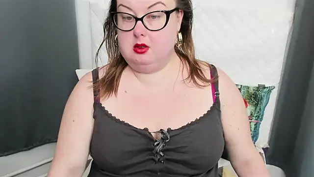 Snapshot of dirtyBonnie chatting on 02/09/25, 10:53 dirtyBonnie online show from 02/09/25, 10:53