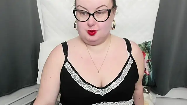 Snapshot of dirtyBonnie chatting on 03/04/25, 07:01 dirtyBonnie online show from 03/04/25, 07:01