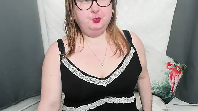 Snapshot of dirtyBonnie chatting on 03/22/25, 07:47 dirtyBonnie online show from 03/22/25, 07:47