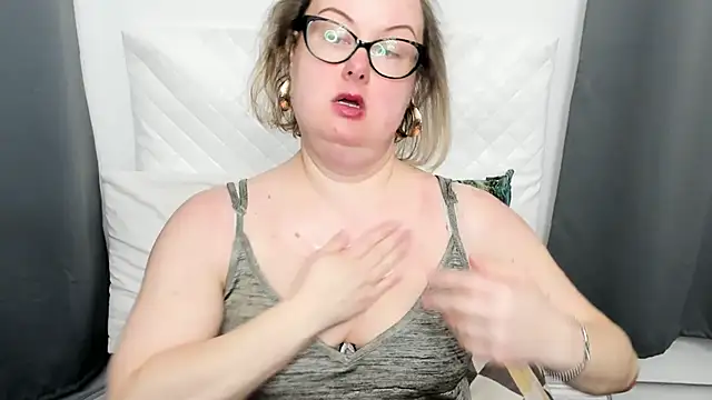 dirtyBonnie online show from 03/16/26, 05:44