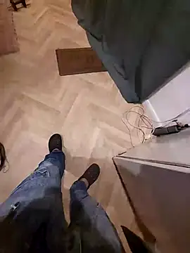 realeasy1 online show from 10/09/25, 07:56