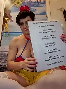 Snapshot of lucillabollente chatting on 10/31/25, 05:58 lucillabollente online show from 10/31/25, 05:58