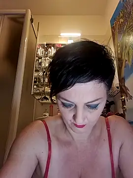 lucillabollente online show from 05/01/26, 04:06