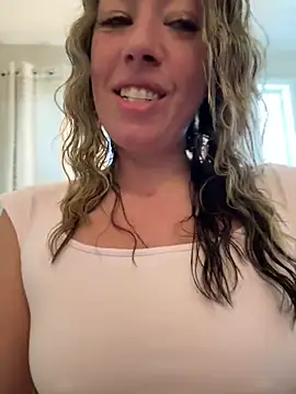 Snapshot of _NinaLuvSins_ chatting on 05/31/26, 03:08 NinaLuvSins online show from 05/31/26, 03:08