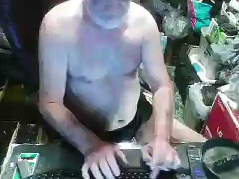 russtee online show from 10/19/25, 11:49