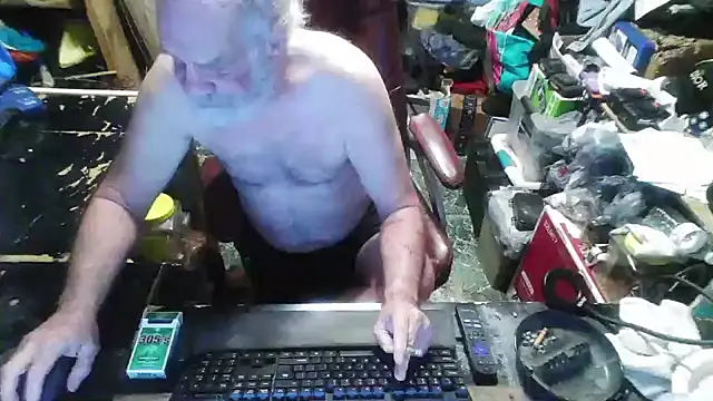 russtee online show from 10/25/25, 05:51