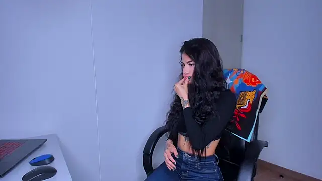 Lisegg  online show from 03/31/26, 10:37