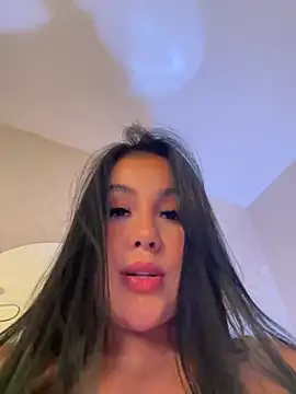 adrianalobo online show from 02/11/25, 04:44