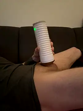 LionBoy1976 online show from 10/28/25, 03:43