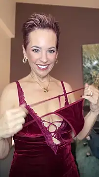 Snapshot of RubyLynne chatting on 04/14/26, 07:42 RubyLynne online show from 04/14/26, 07:42