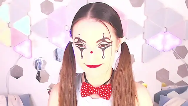 LexiKiss online show from 11/11/25, 11:05