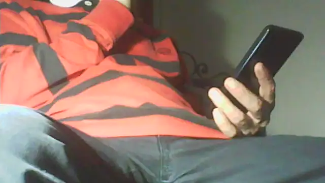 Snapshot of Moro_ra chatting on 09/25/25, 06:33 Moro ra online show from 09/25/25, 06:33