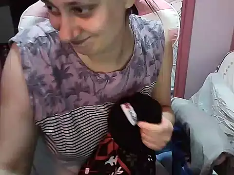 Snapshot of SexyAmanda32 chatting on 03/06/25, 10:52 SexyAmanda32 online show from 03/06/25, 10:52