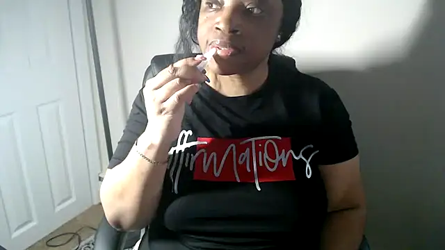 Sexymona1218 online show from 05/28/26, 09:50