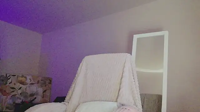 lara heaven online show from 05/09/26, 06:13