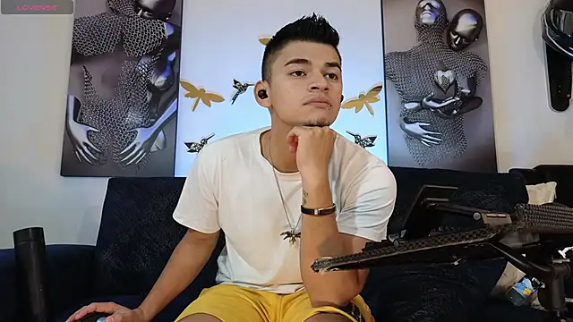 VikoHands online show from 12/03/24, 01:52