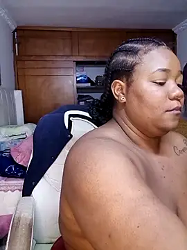 Snapshot of Daddys_girl1 chatting on 03/19/25, 04:03 Daddys girl1 online show from 03/19/25, 04:03