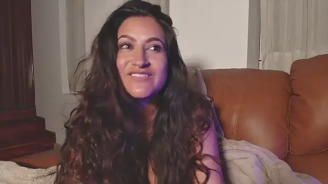 Snapshot of DeesseLuxure chatting on 03/09/25, 09:24 DeesseLuxure online show from 03/09/25, 09:24