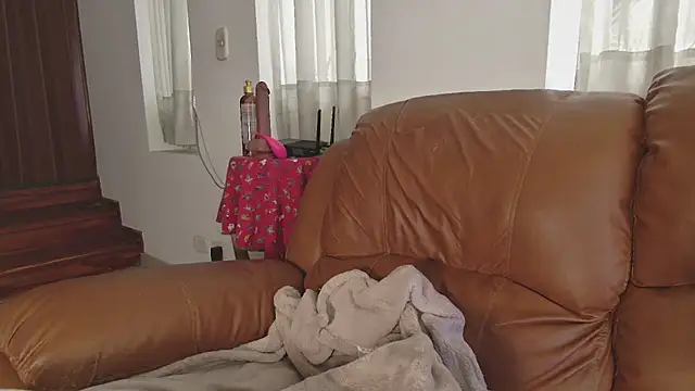 Snapshot of DeesseLuxure chatting on 03/22/25, 05:52 DeesseLuxure online show from 03/22/25, 05:52