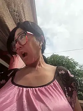 Snapshot of sweetieme chatting on 02/24/25, 06:16 sweetieme online show from 02/24/25, 06:16