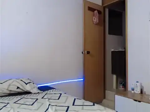 evolet01 online show from 12/04/24, 12:52