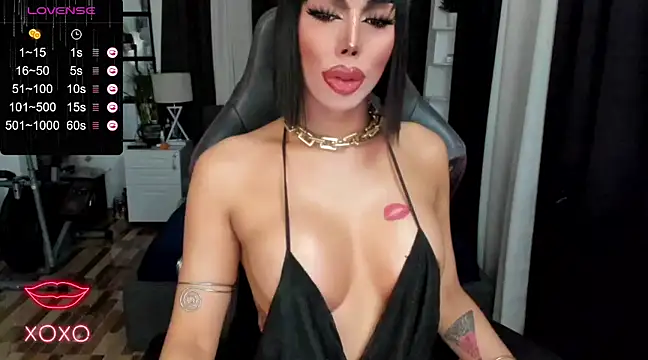 Forever MissCandace online show from 12/18/24, 02:38