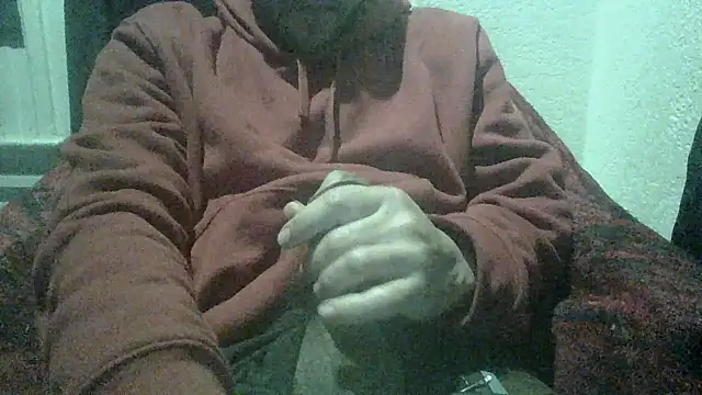 Snapshot of loozamangos chatting on 11/30/25, 04:05 loozamangos online show from 11/30/25, 04:05