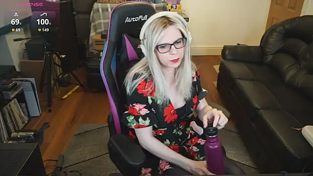 KelseyCobalt online show from 10/26/25, 09:42