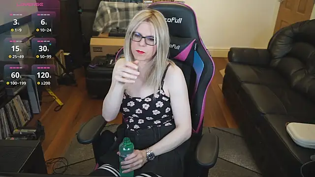 KelseyCobalt online show from 11/04/25, 10:09