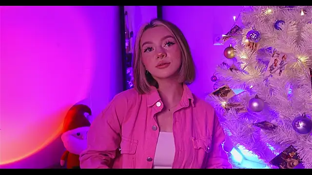 Snapshot of KristaBrooks chatting on 12/07/24, 02:35 KristaBrooks online show from 12/07/24, 02:35