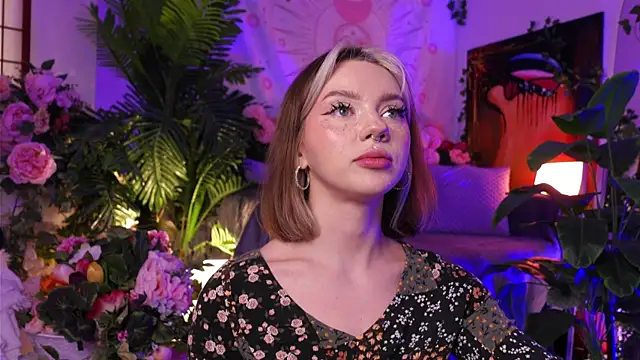 Snapshot of KristaBrooks chatting on 02/06/25, 04:58 KristaBrooks online show from 02/06/25, 04:58