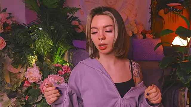 Snapshot of KristaBrooks chatting on 02/22/25, 01:46 KristaBrooks online show from 02/22/25, 01:46