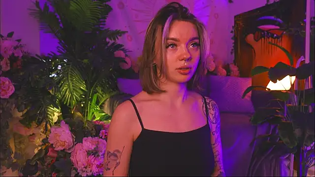 Snapshot of KristaBrooks chatting on 02/22/25, 04:51 KristaBrooks online show from 02/22/25, 04:51