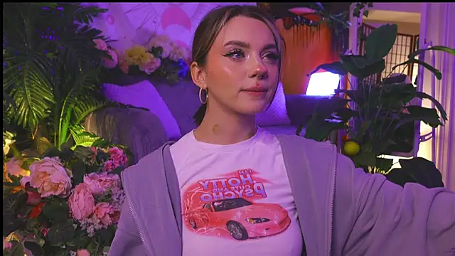 Snapshot of KristaBrooks chatting on 02/27/25, 01:28 KristaBrooks online show from 02/27/25, 01:28