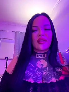 Snapshot of _MelinaCurves_ chatting on 11/23/25, 09:25 MelinaCurves online show from 11/23/25, 09:25