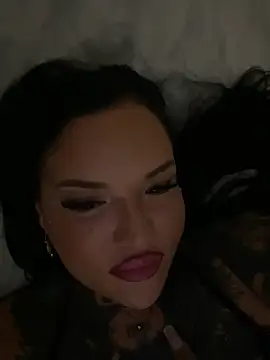 Snapshot of _MelinaCurves_ chatting on 03/18/26, 10:13 MelinaCurves online show from 03/18/26, 10:13