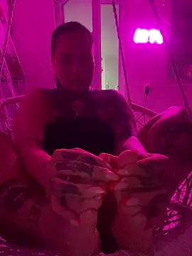  MelinaCurves  online show from 06/19/26, 11:52