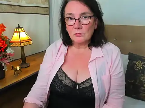 DorisDesire online show from 10/28/25, 09:06